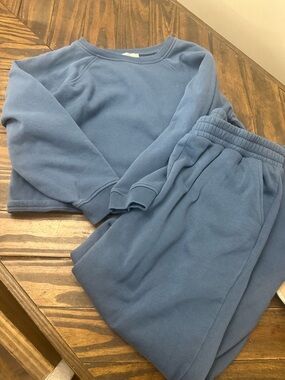 Zenana Outfitters Blue Fleece Sweatshirt & Jogger Set